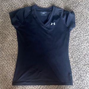 under armor black dry fit t-shirt